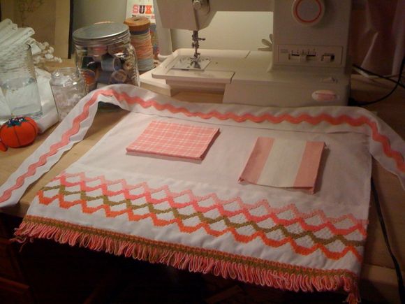 creating matching daughter's apron